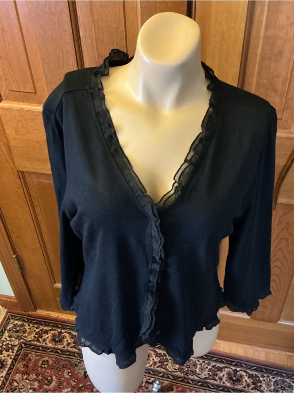 Studio 1940 black cropped Ruffle-Trim V-Neck 3/4 sleeve Women's Top